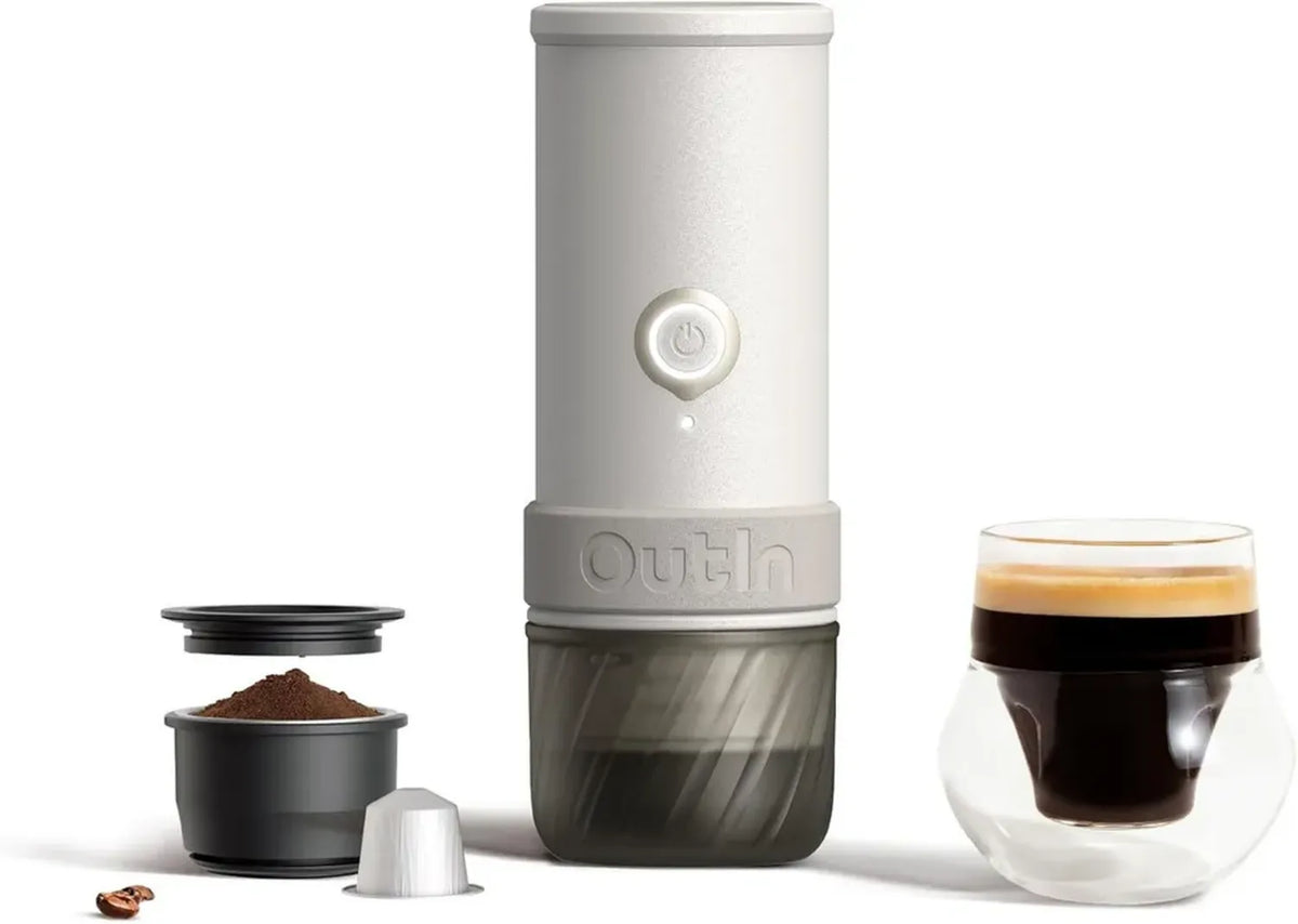 Macchina da caffè espresso portatile OutIn Mino con riscaldamento USB-C, ideale per viaggi e campeggio