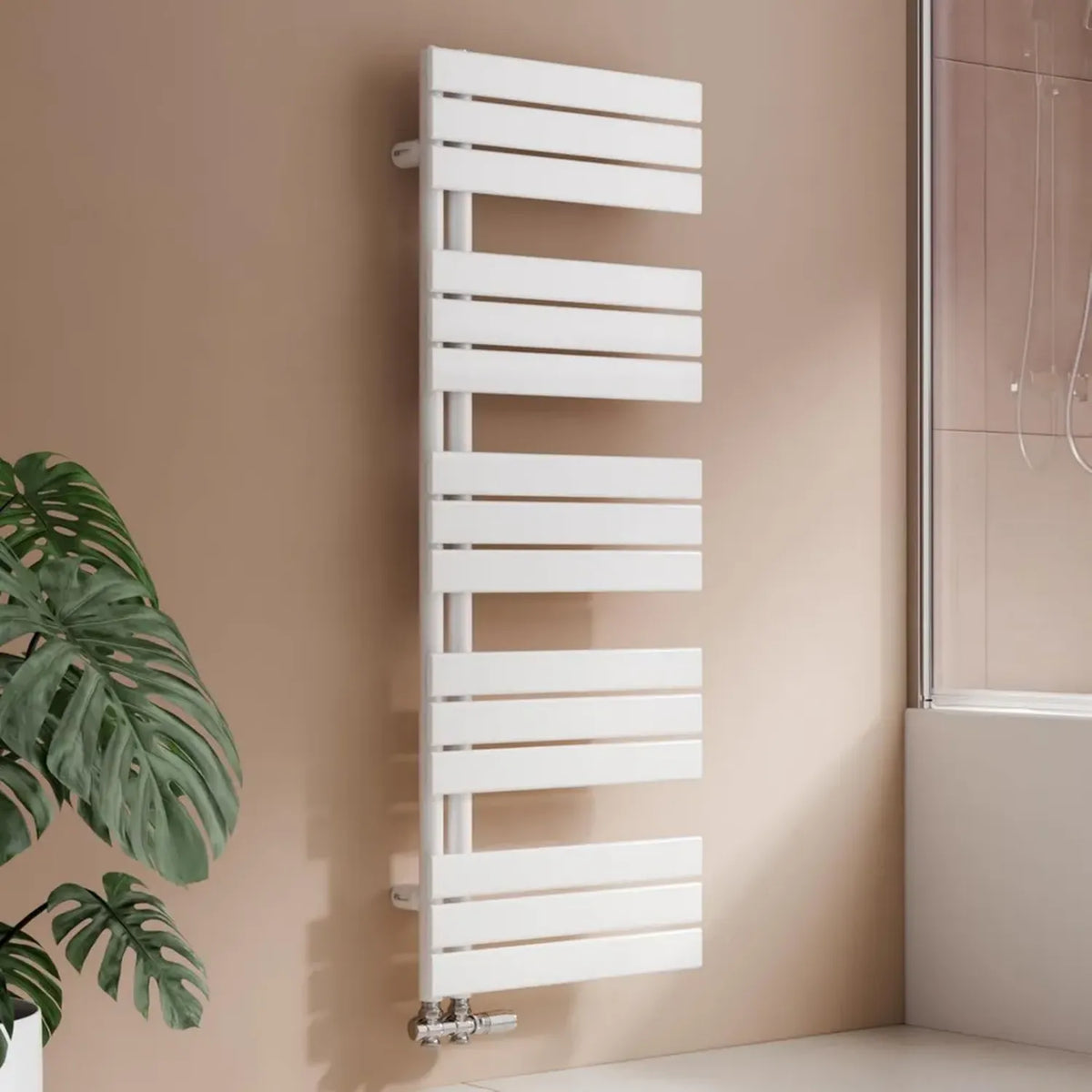 Termoarredo bagno bianco, pannello piatto centrale, 1320x500mm, scaldasalviette 661 Watt